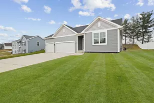 210 Linden Ln, Delavan, WI 53115 - Photo 2