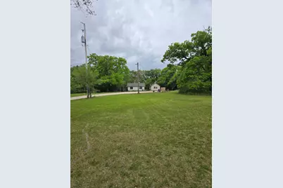 30527  Durand Ave, Burlington, WI 53105 - Photo 2