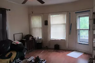 611 E Chambers St, Milwaukee, WI 53212 - Photo 2