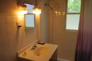 611 E Chambers St, Milwaukee, WI 53212 - Photo 6