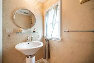 229 Indian Creek Ct, Fox Point, WI 53217 - Photo 28
