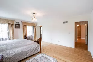 229 Indian Creek Ct, Fox Point, WI 53217 - Photo 36