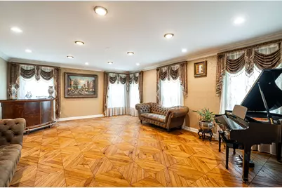 229  Indian Creek Ct, Fox Point, WI 53217 - Photo 8