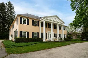 229 Indian Creek Ct, Fox Point, WI 53217 - Photo 4