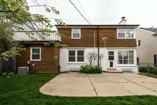 6221 N Lake Dr, Whitefish Bay, WI 53217 - Photo 40