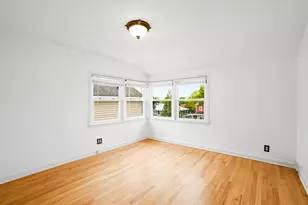 6221 N Lake Dr, Whitefish Bay, WI 53217 - Photo 16