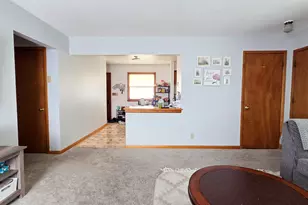 7408 W Carmen Ave, Milwaukee, WI 53218 - Photo 10
