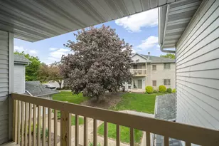 9322 W Loomis Rd, Franklin, WI 53132 - Photo 16