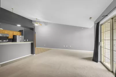 9322 W Loomis Rd #5, Franklin, WI 53132 - Photo 8