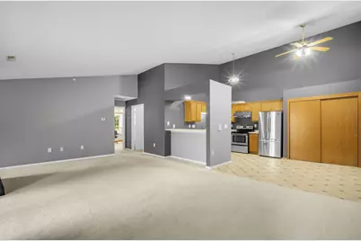 9322 W Loomis Rd #5, Franklin, WI 53132 - Photo 6