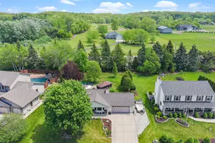 7239 Sherry Ln, Racine, WI 53185 - Photo 24