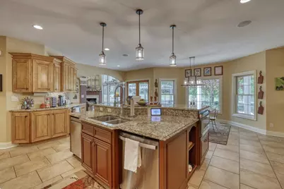 5249  Red Cedar Ct, West Bend, WI 53095 - Photo 10