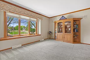 722 Greenway Terrace, Hartland, WI 53029 - Photo 12