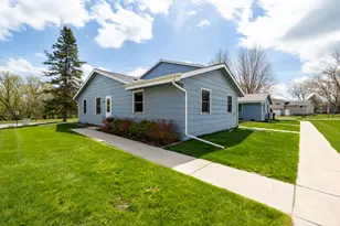220 S 18th Ave, West Bend, WI 53095 - Photo 4