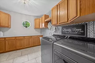 1202 W Oakwood Rd, Oak Creek, WI 53154 - Photo 10