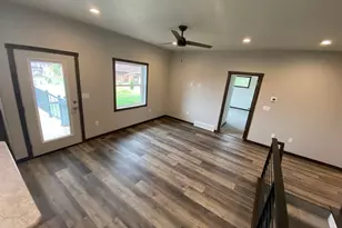W7708 Parcher Ct, Holland, WI 54636 - Photo 10