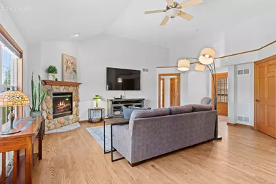 S102W21550  Kelsey Dr, Muskego, WI 53150 - Photo 6