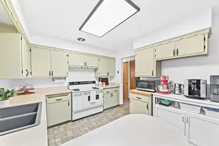 4447 W Midland Dr, Milwaukee, WI 53219 - Photo 12