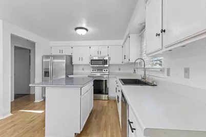 617 N 28th St, Sheboygan, WI 53081 - Photo 12