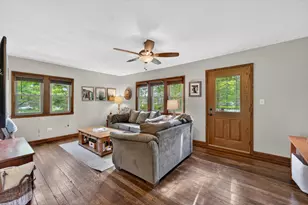 8409 S 35th St, Franklin, WI 53132 - Photo 4