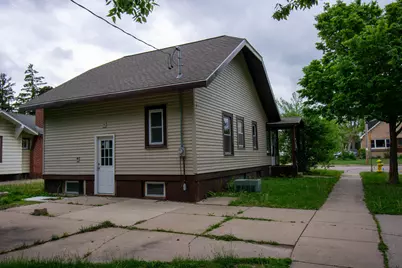1121  Williams St, Lake Geneva, WI 53147 - Photo 4