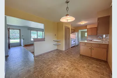 3150 S Ventura Dr, New Berlin, WI 53151 - Photo 8