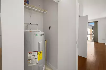 2080 N Commerce St #406, Milwaukee, WI 53212 - Photo 12