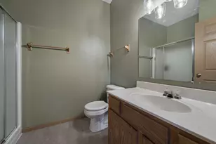 6884 S Rolling Meadows Ct, Oak Creek, WI 53154 - Photo 18