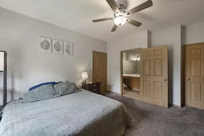 6884 S Rolling Meadows Ct, Oak Creek, WI 53154 - Photo 14
