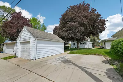 4033 N 93rd St, Wauwatosa, WI 53222 - Photo 20
