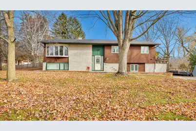 851  Linden St, Cleveland, WI 53015 - Photo 4