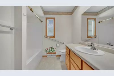 519  Sarah Dr, Fond du Lac, WI 54935 - Photo 10