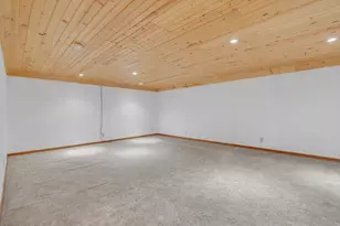 519 Sarah Dr, Fond du Lac, WI 54935 - Photo 16