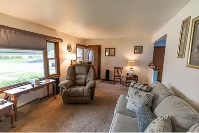 3410 S 10th Pl, Sheboygan, WI 53081 - Photo 2