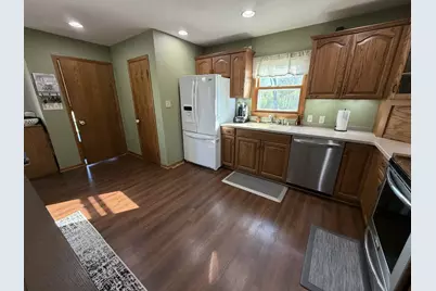 202  Lake St, Cascade, WI 53011 - Photo 8