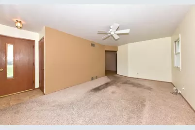 N87W17833  Shepherd Dr, Menomonee Falls, WI 53051 - Photo 2
