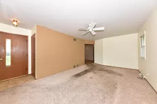 N87W17833 Shepherd Dr, Menomonee Falls, WI 53051 - Photo 2