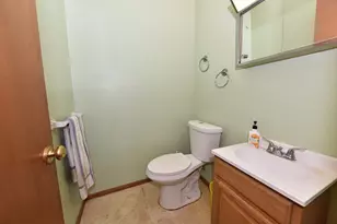 N87W17833 Shepherd Dr, Menomonee Falls, WI 53051 - Photo 18