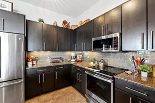1111 N Marshall St, Milwaukee, WI 53202 - Photo 24