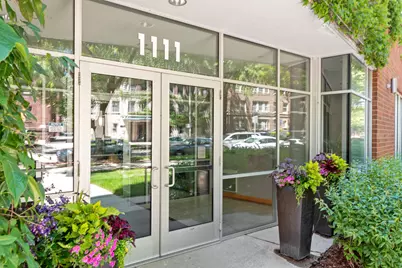 1111 N Marshall St #1003, Milwaukee, WI 53202 - Photo 4