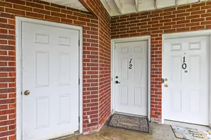 8200 Lexington Pl, Pleasant Prairie, WI 53158 - Photo 8
