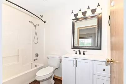 8200  Lexington Pl #12, Pleasant Prairie, WI 53158 - Photo 18