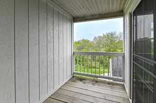 8200 Lexington Pl, Pleasant Prairie, WI 53158 - Photo 4