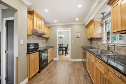 1311  Garfield Ave, Waukesha, WI 53186 - Photo 6
