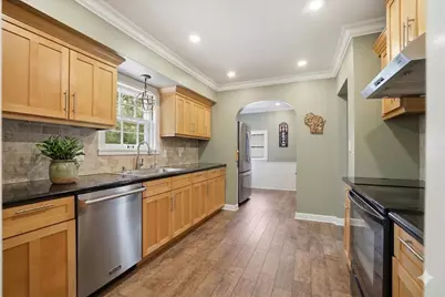1311  Garfield Ave, Waukesha, WI 53186 - Photo 4