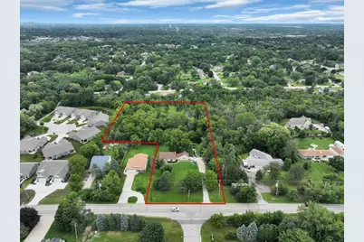 4120 S 124th St, Greenfield, WI 53228 - Photo 6