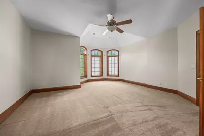 N52W16816  Oak Ridge Trl, Menomonee Falls, WI 53051 - Photo 14
