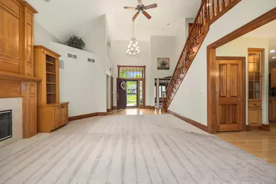 N52W16816  Oak Ridge Trl, Menomonee Falls, WI 53051 - Photo 4