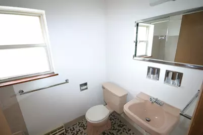 1950 S 98th St, West Allis, WI 53227 - Photo 16