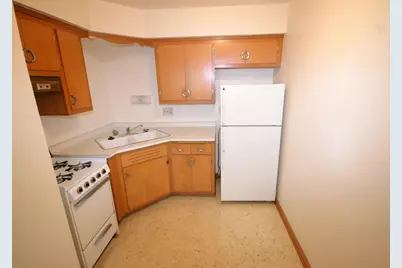 1950 S 98th St, West Allis, WI 53227 - Photo 14